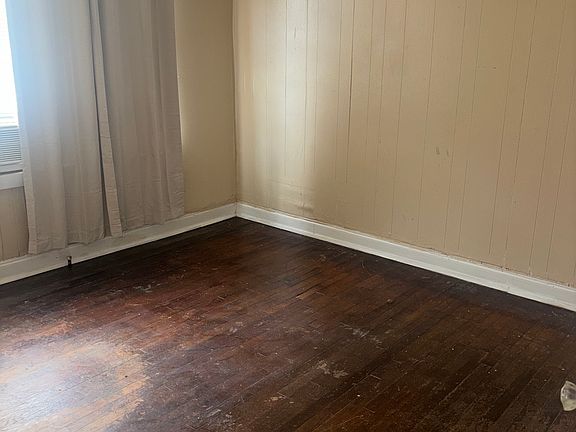 3rd image of 158 W Chimes St #6
