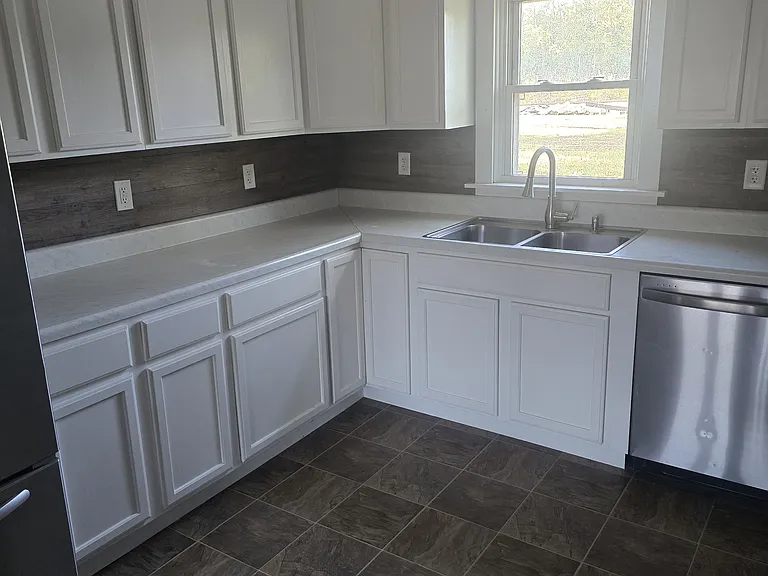 108 Anne St — Photo 11
