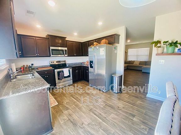 4th image of 255 Millen Dr
