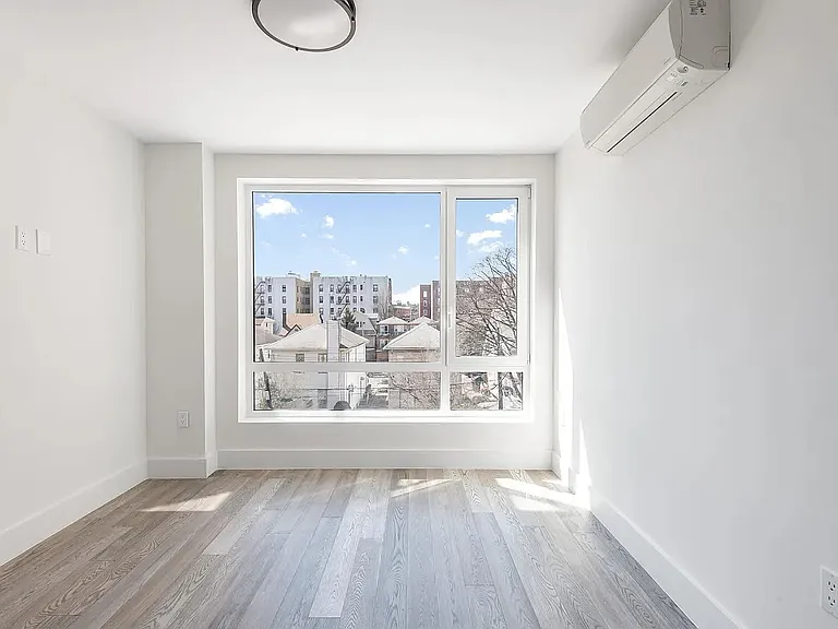 2218 Ocean Ave #4G — Photo 4