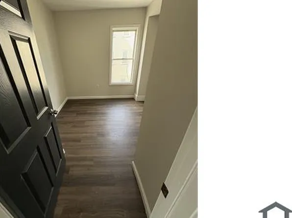 206 Winthrop St #2, Brockton, MA 02301