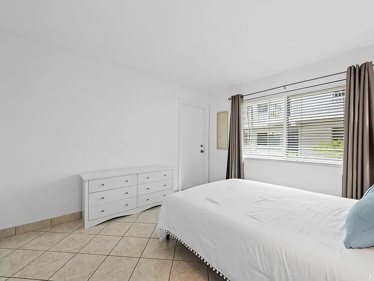 1000 SE 15th St #103 — Photo 9