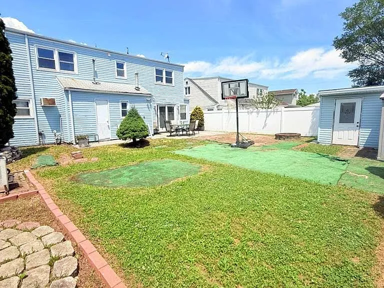 68 Daniel St — Photo 18