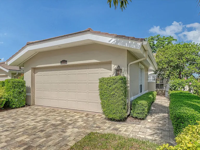 4072 Penshurst Park — Photo 25