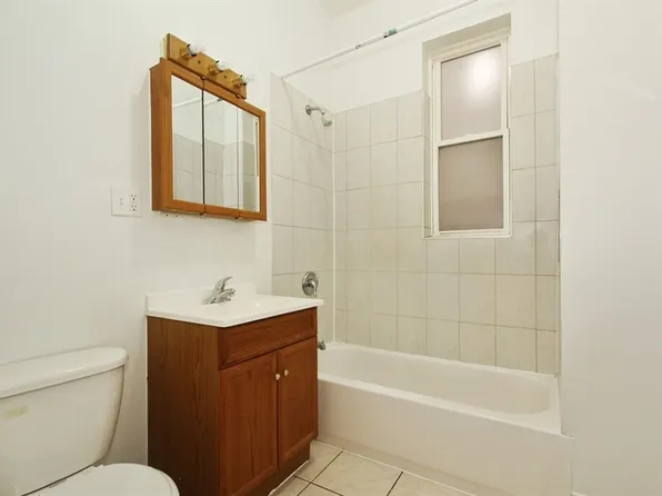 8257 S Coles