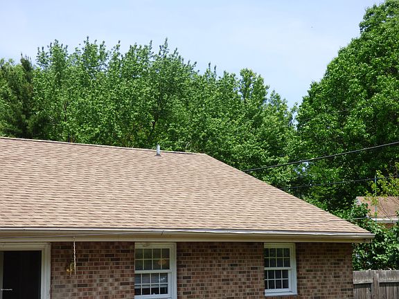5th image of 2110 Charles Dr