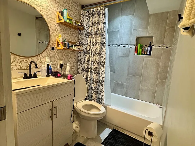 1840 Burton Dr #198 — Photo 7