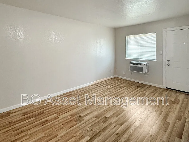 1 bed, 1.0 bath, 520 sqft, $1,025 — Photo 2
