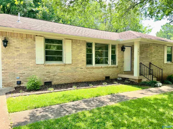 7613 Saxon Dr SW, Huntsville, AL 35802