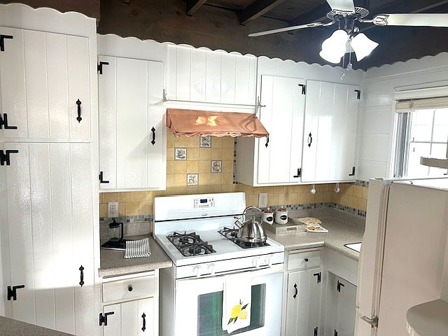 1st image of 5262 Willowcrest Ave #5262