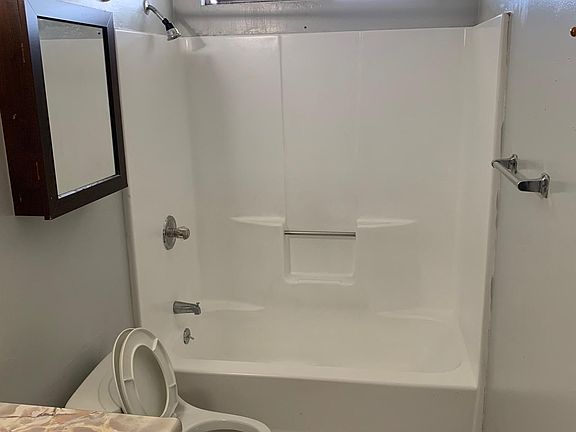 3rd image of 1506 Market Ave APT 8