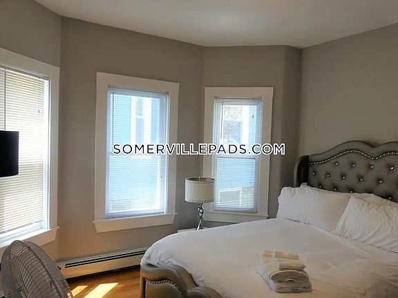 2nd image of 10 Greenville St #1R