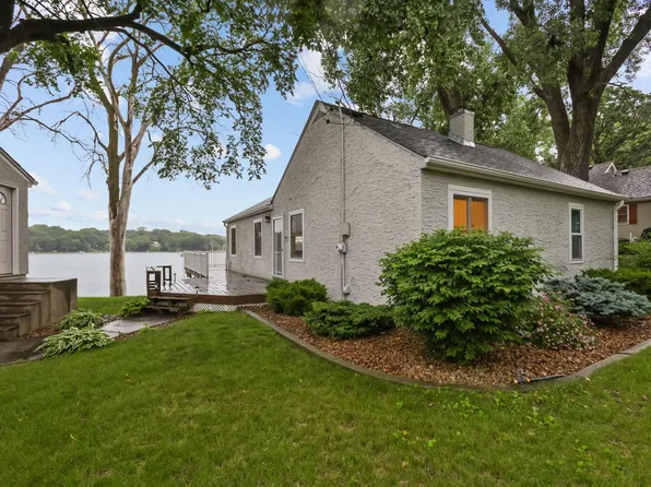 4311 Snail Lake Blvd, Shoreview, MN 55126