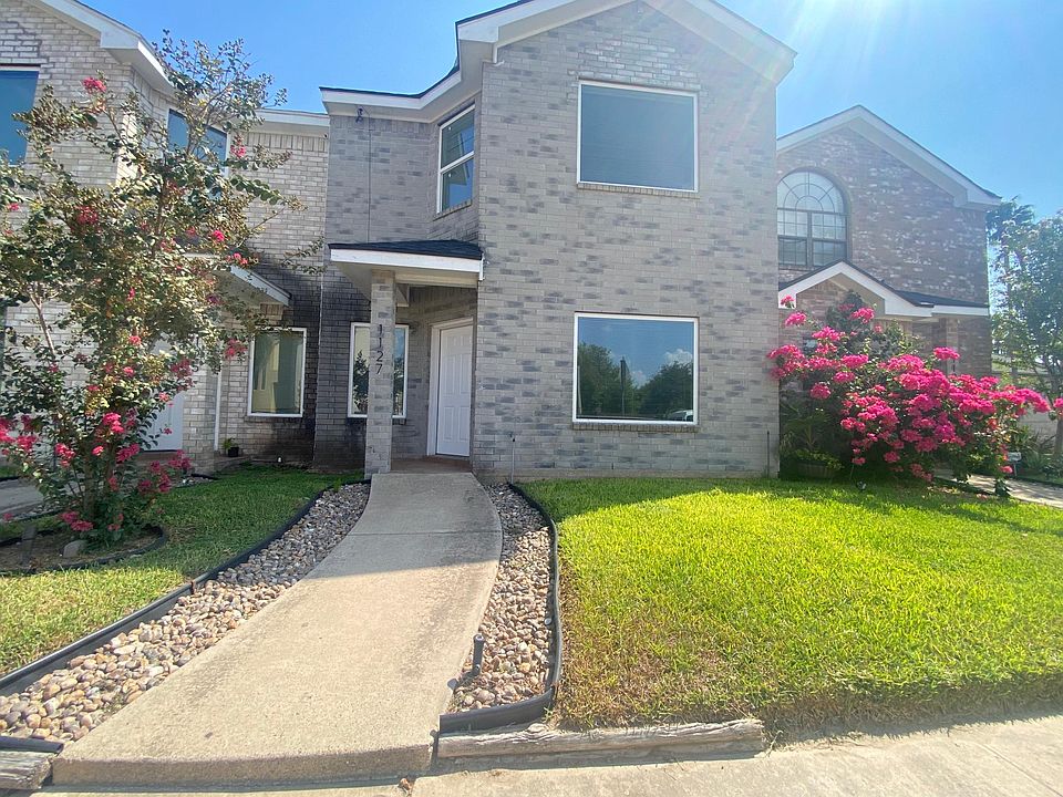 1st image of 1127 Quamasia Ave