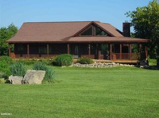 3 Bayward Dr, Galena, IL 61036