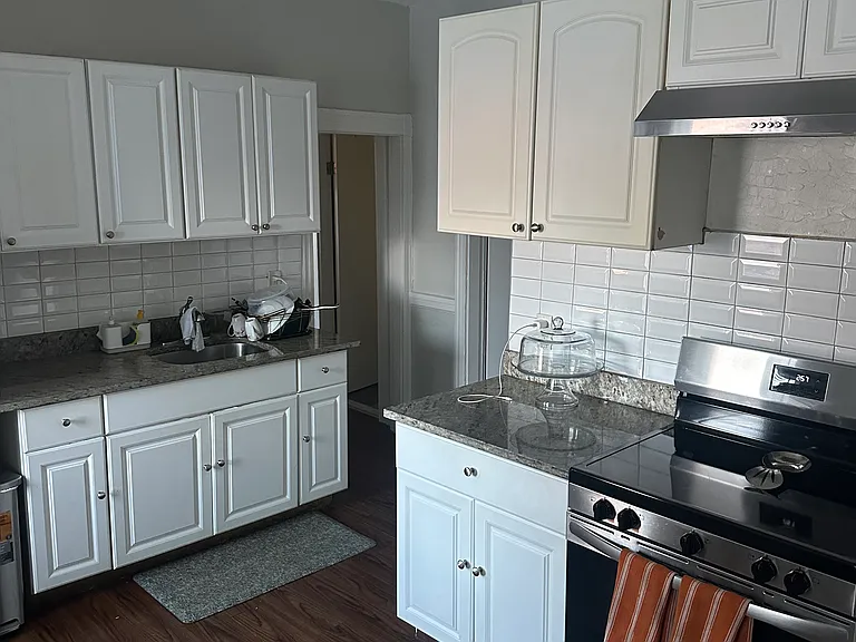 15-17 Gladstone St #2 — Photo 3