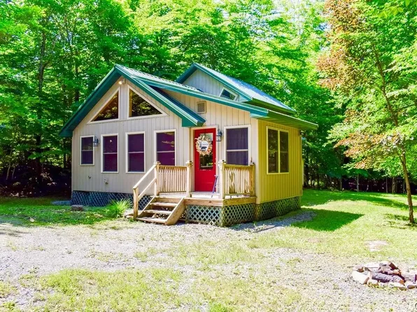 143 Pawnee Dr W, Old Forge, NY 13420