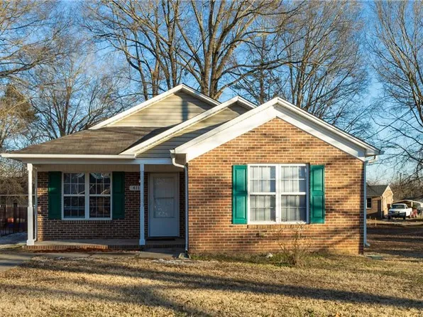 411 Wade St, Graham, NC 27253