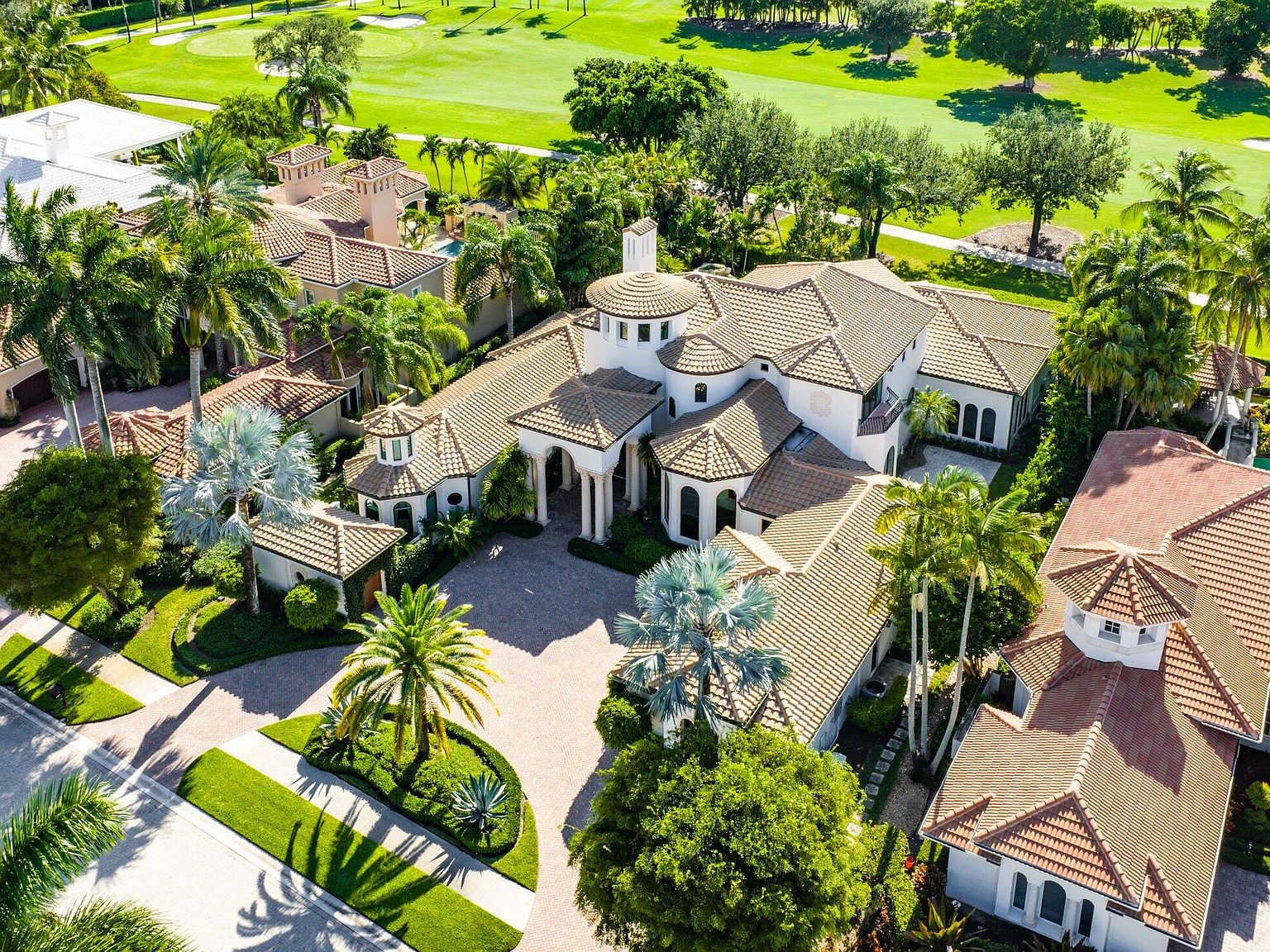 207 Grand Pointe Drive