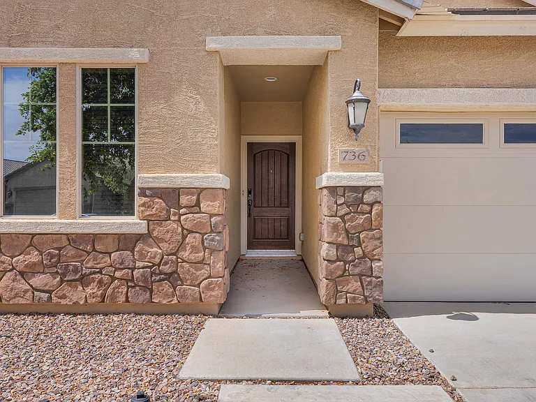 736 E Gold Dust Way — Photo 3