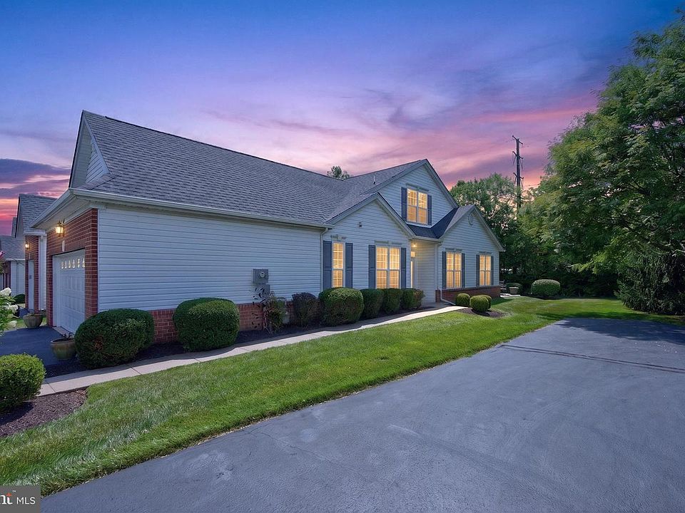 1st image of 1540 Tarrington Way