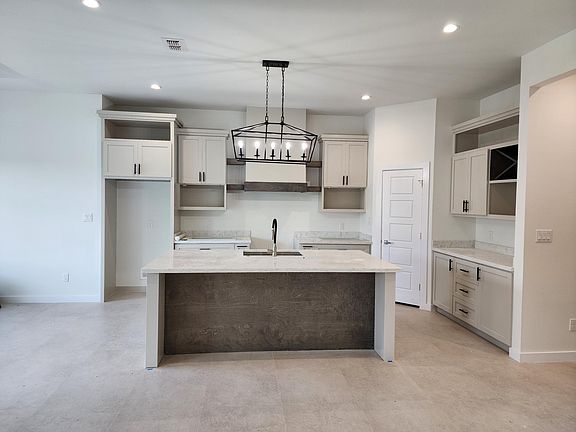 3rd image of 4539 River Oak Cir