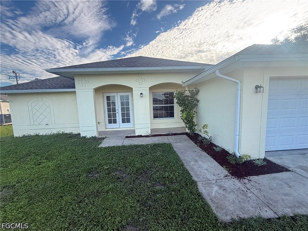 3 bed, 2.0 bath, 1698 sqft, $1,750 — Photo 1