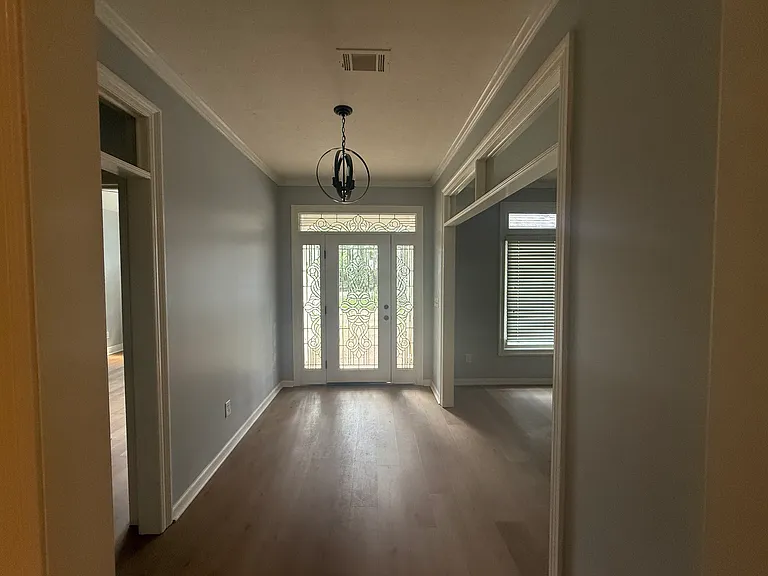 Oakmont Dr — Photo 2