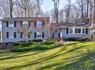 152 Pelican Rd, Middletown, NJ 07748