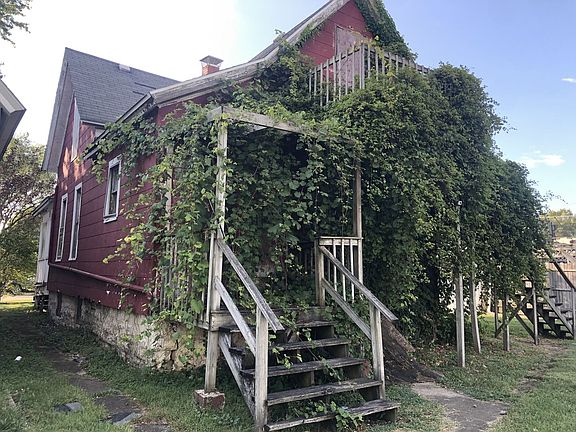 3rd image of 1022 S East Ave