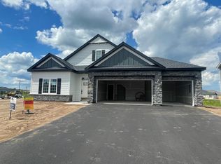 6180 157th St N, Hugo, MN 55038