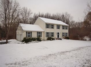 7 Ramblewood Dr, Newburgh, NY 12550