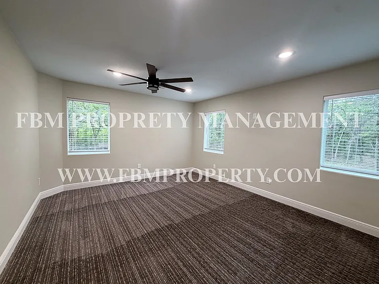 338 Post Oak Dr — Photo 22