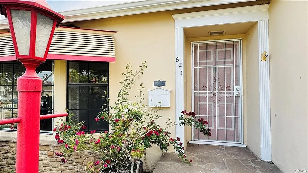 3 bed, 2112 sqft, $3,800 — Photo 1