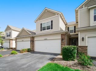 6N285 Whitmore Cir UNIT E, St Charles, IL 60174