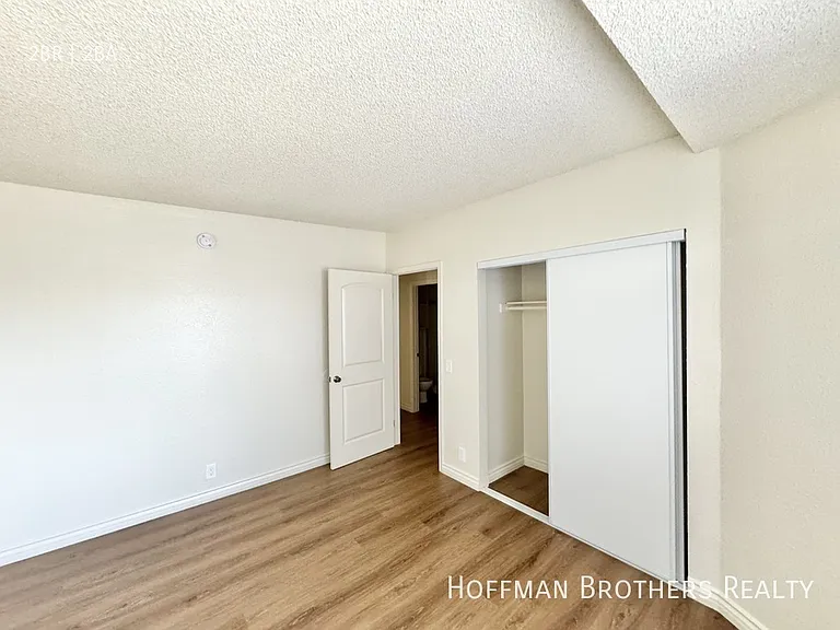 15552 Nordhoff St #105 — Photo 7