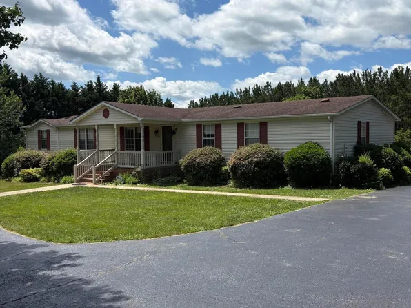 3421 Shula Dr, Hurt, VA 24563