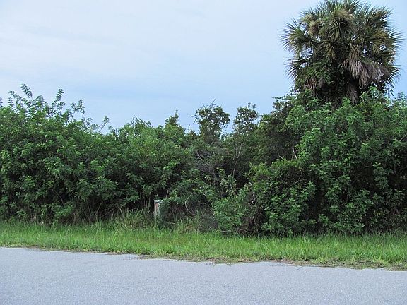 2nd image of 6384 Meadow Ln