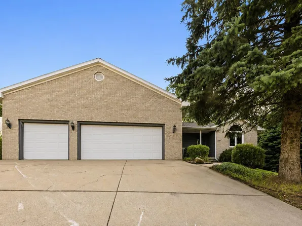 1904 Hunters Ridge Dr, Huntington, IN 46750