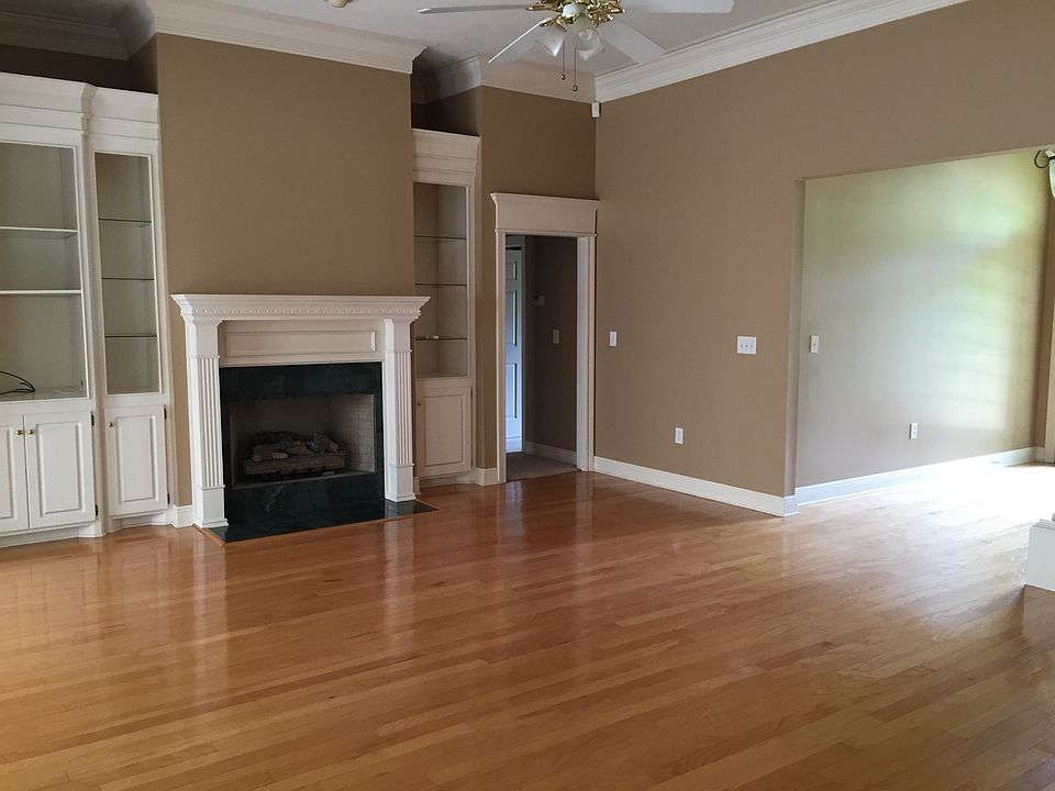 2nd image of 122 Parkside Dr