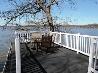 1710 Kings Oak Rd, Kansasville, WI 53139