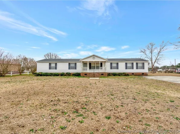 6746 N Chicken Rd, Lumberton, NC 28360