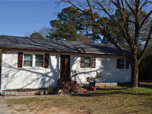 555 Lee Byrd Rd, Loganville, GA 30052