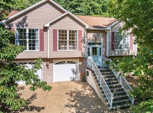 2864 Hopkins Dr, Mcgaheysville, VA 22840