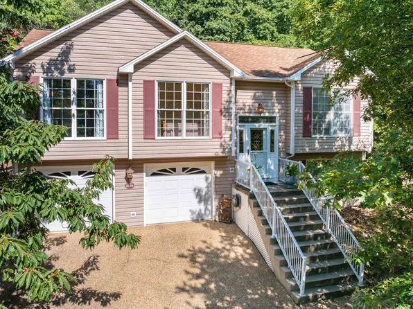 2864 Hopkins Dr, McGaheysville, VA 22840