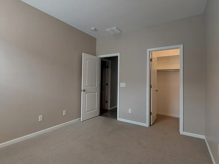 1025 S 200th Ln — Photo 26