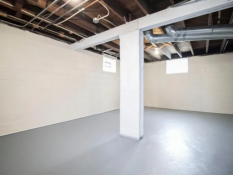 902 Dryden Dr — Photo 16