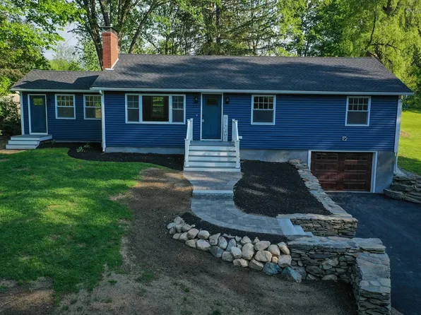 72 Townsend St, Pepperell, MA 01463