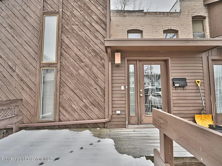 1409 Penn Ave #3 — Photo 7