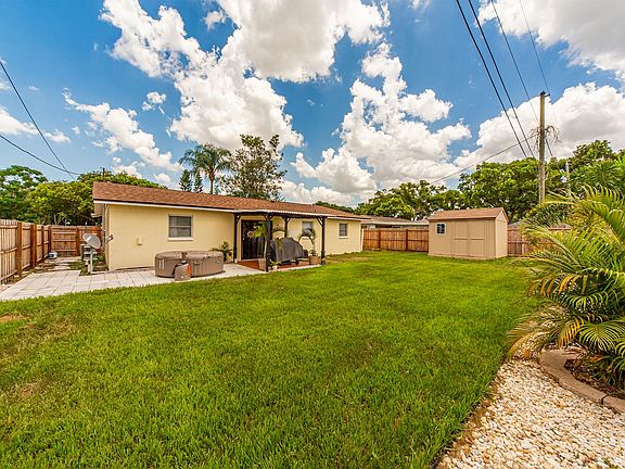 4th image of 1415 4th St SW